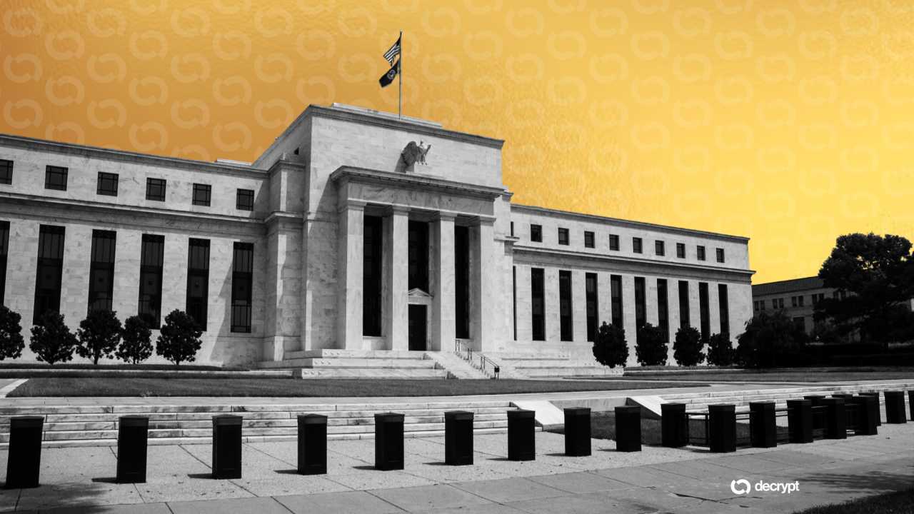 Fed Pushing Ahead With 'Skinny' Master Account Plan for Crypto Banks