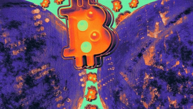 Bitcoin ETFs turn positive with $152 million in inflows ahead of Fed rate decision, while traders stay defensive amid expected volatility: analysts